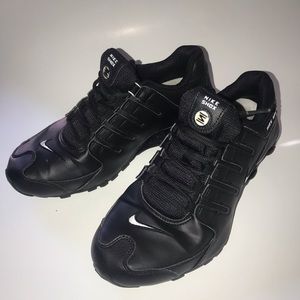 Nike SHOX sz 8 Excellent condition see photos.